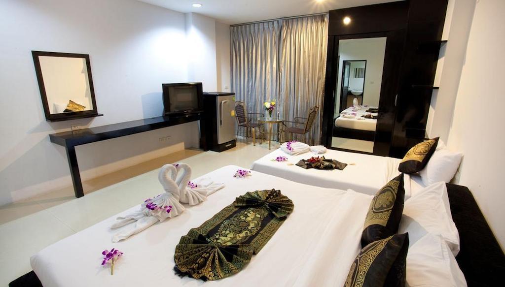 Lars-Lita Residence Patong Zewnętrze zdjęcie