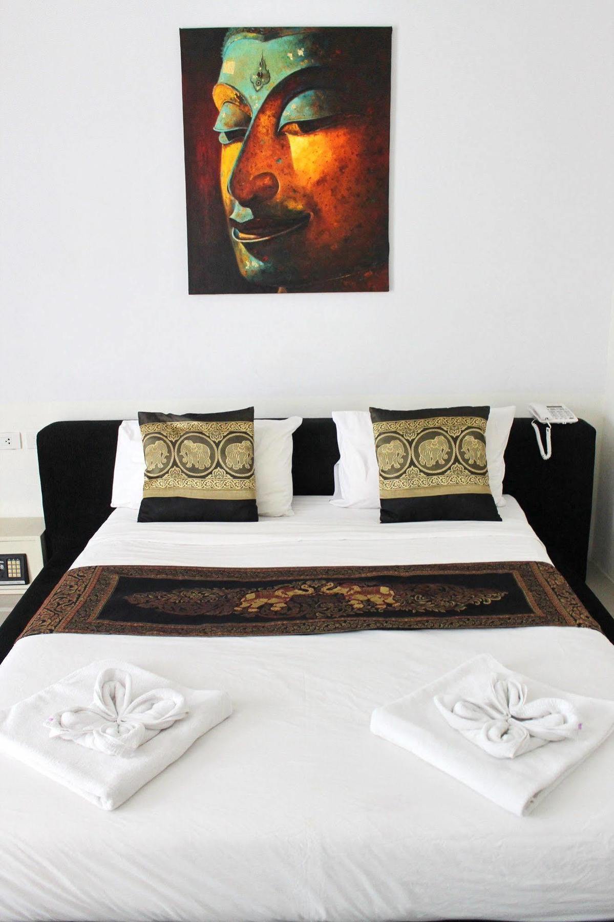 Lars-Lita Residence Patong Zewnętrze zdjęcie
