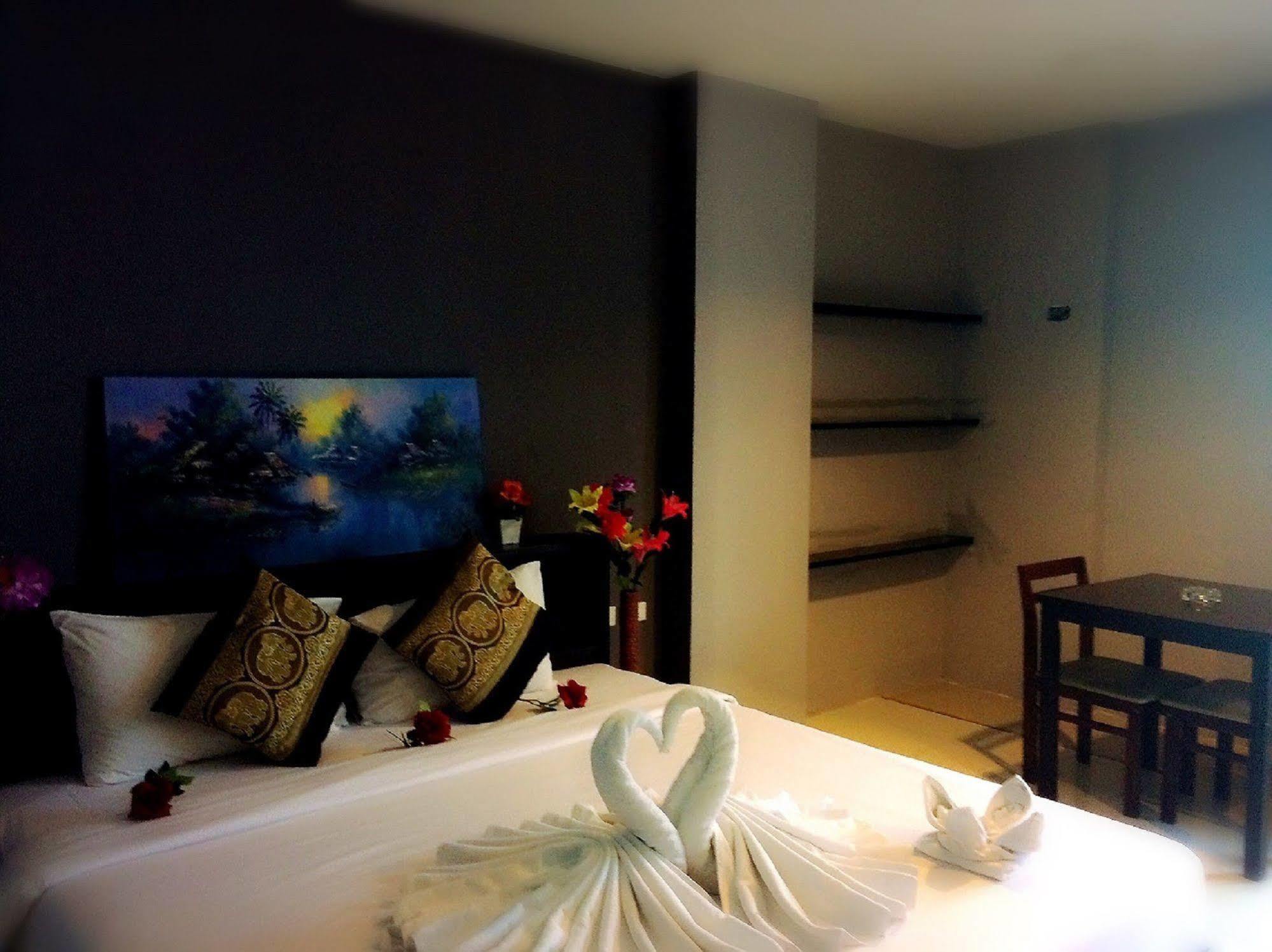 Lars-Lita Residence Patong Zewnętrze zdjęcie
